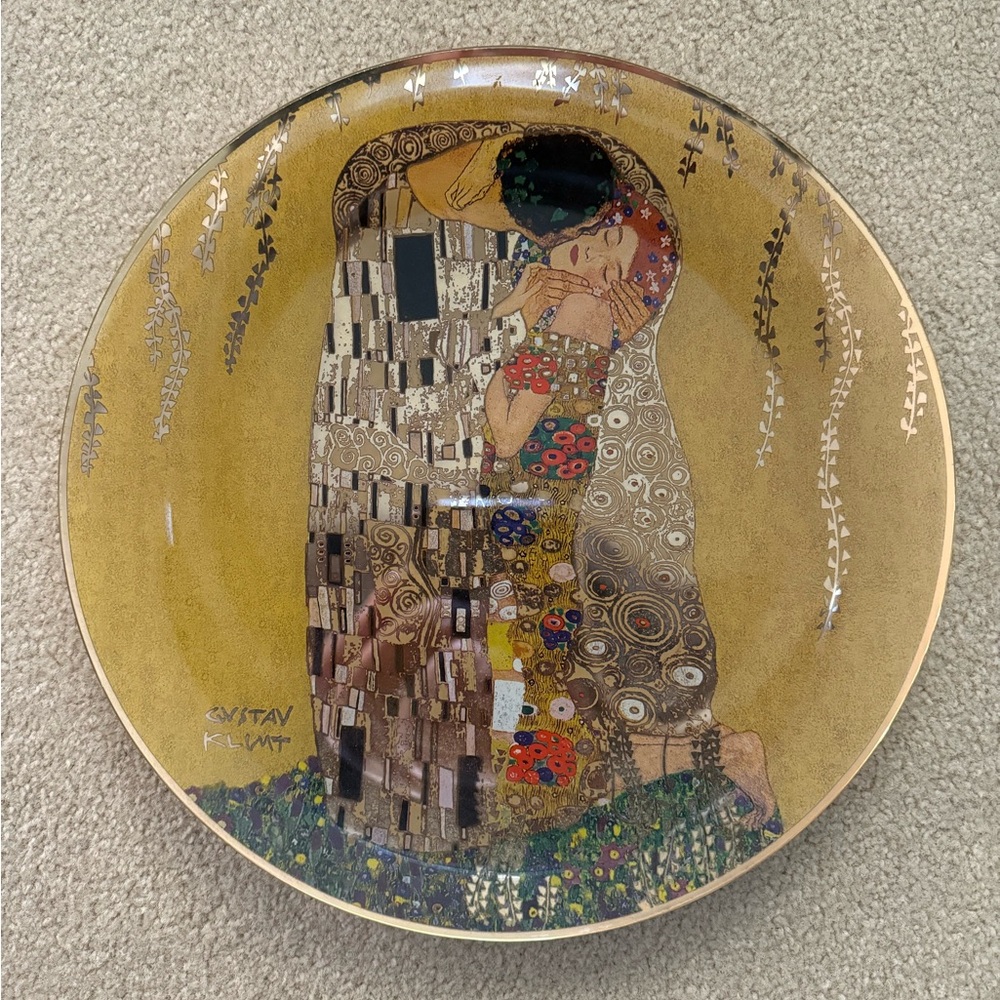 Klimt “The Kiss” Iconic Art Glass Plate From Austria. Made In Germany.
